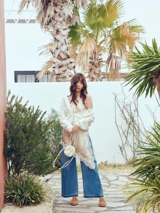 COCO DEAL/Lee フレアバギーデニムパンツ着用イメージ