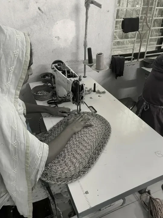 Jhuri Shateの制作風景