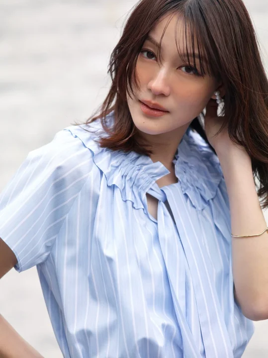 FRILL COLLAR BLOUSE