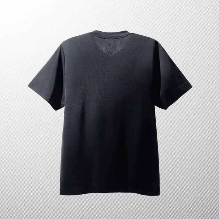 機能Tシャツ背面（くろ）