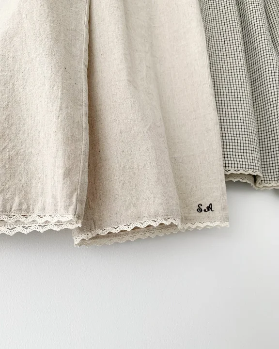裾レースドロワーズパンツの刺繍