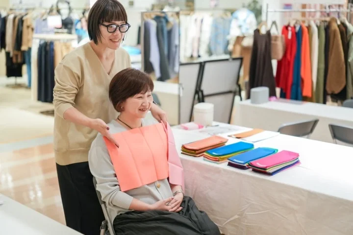 パーソナルカラー診断の様子