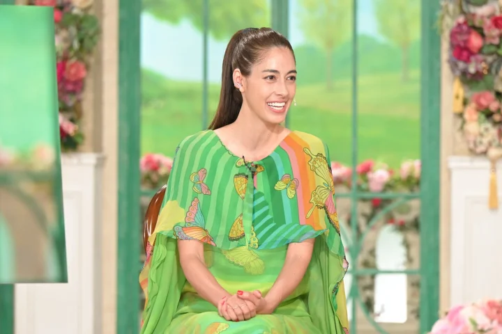 徹子の部屋に出演する森泉さん