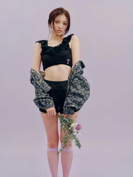 花柄ジャケットのコーディネート