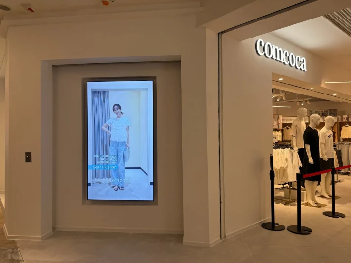 店舗入り口のディスプレイ