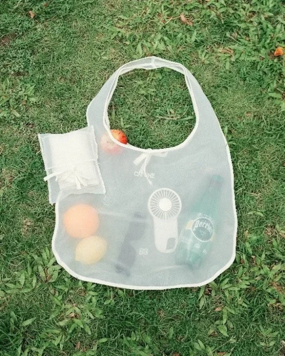 ノベルティのSummer Sheer Tote
