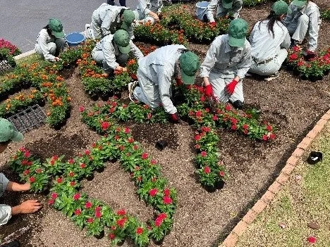 花壇制作の様子
