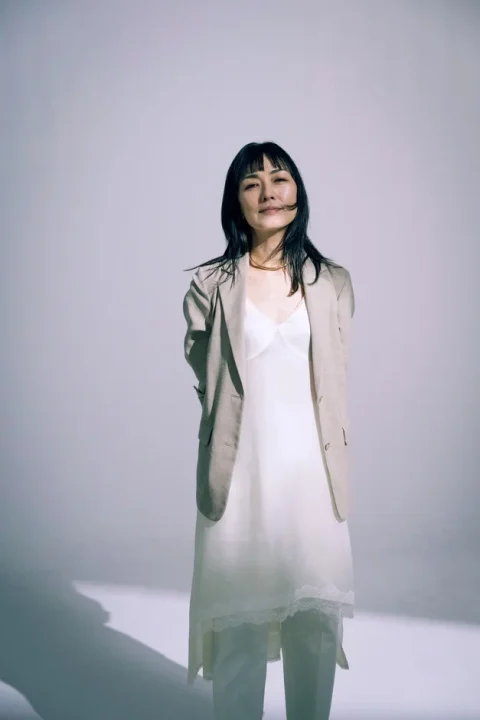 板谷由夏氏
