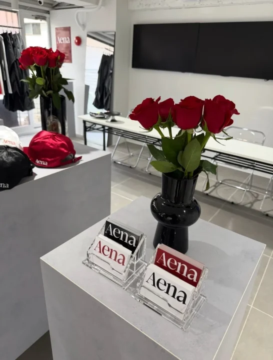 Aenaの店内ディスプレイ