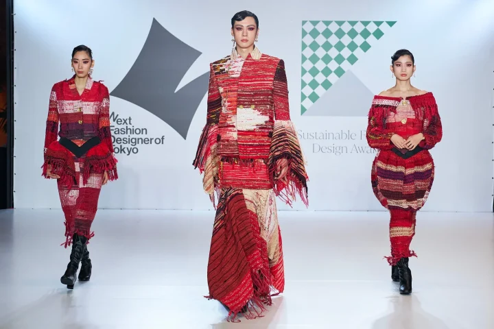 Next Fashion Designer of TokyoとSustainable Fashion Design Awardのランウェイの様子