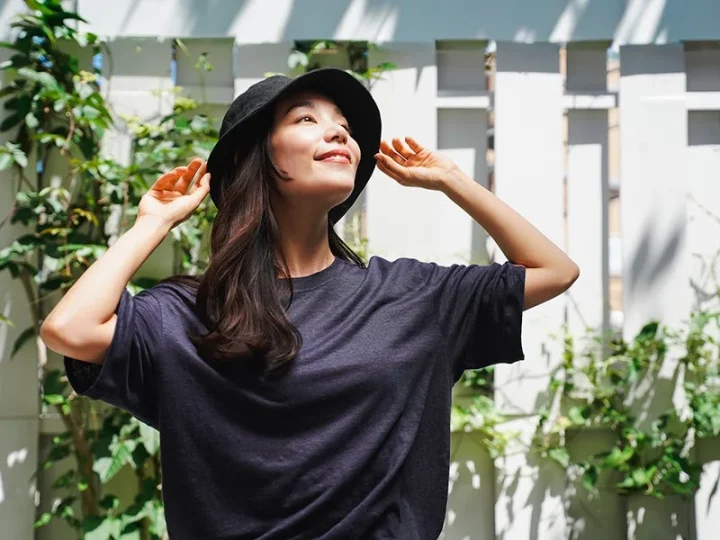 帽子をかぶった女性のポートレート