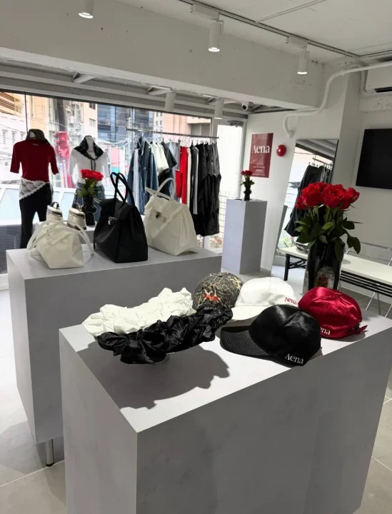 Aenaの店内ディスプレイ