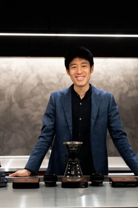 粕谷哲氏