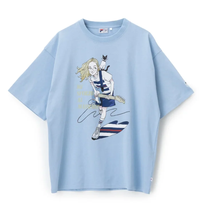 水色のTシャツにギターを弾く少女と猫のイラスト