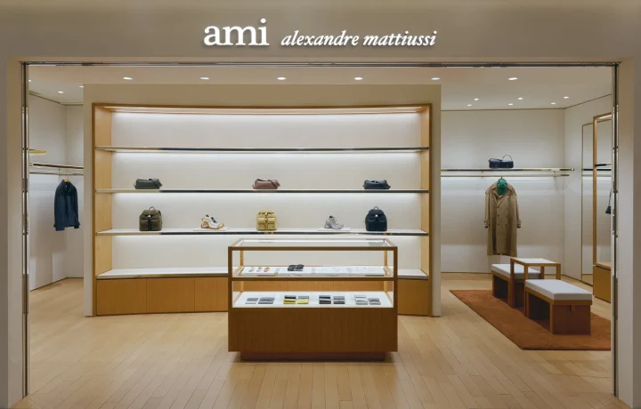 AMI PARIS GINZA SIX ブティック内観