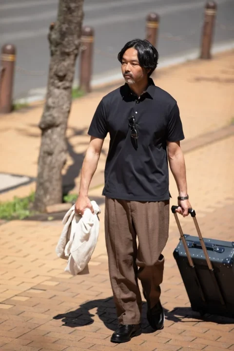 男性スーツケース
