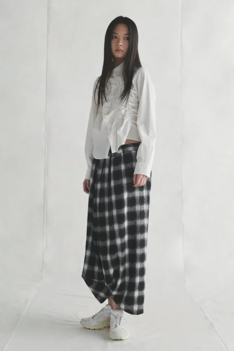 アシンメトリーブラウス