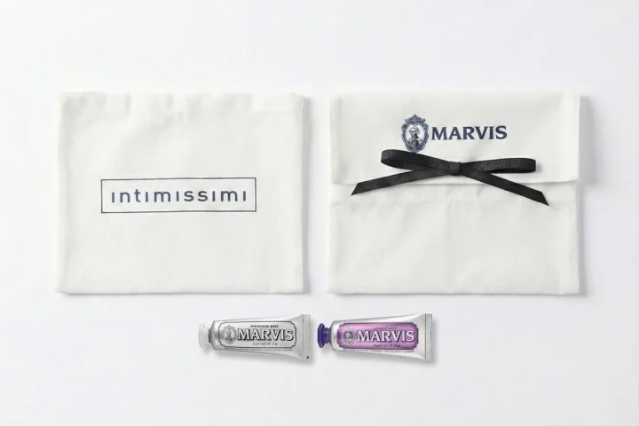 ポーチとMARVIS歯磨き粉2種