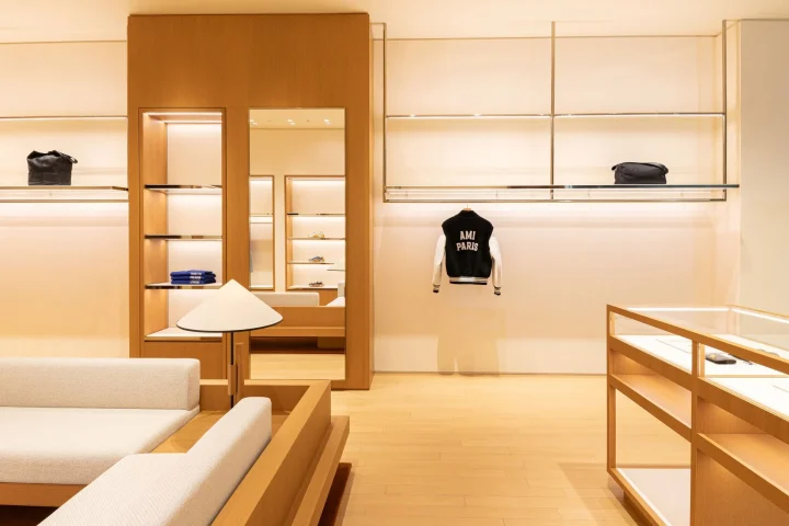AMI PARIS 心斎橋PARCO店 内装