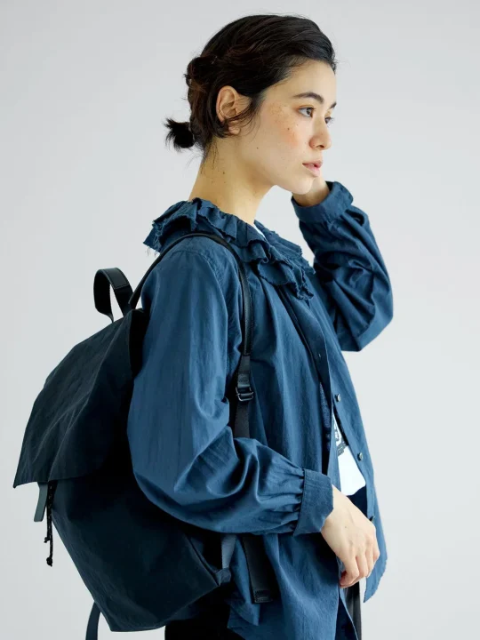 blouse "ciel"の横顔着用イメージ