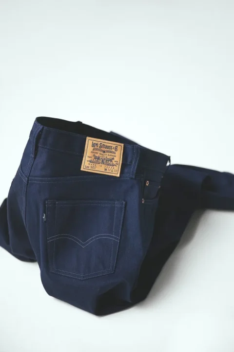 Levi's® 501® RIGIDジーンズのクローズアップ