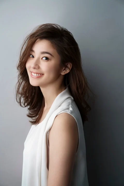 朝比奈彩さんのポートレート