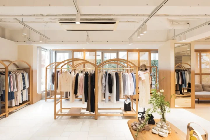 COHINAの店舗内装