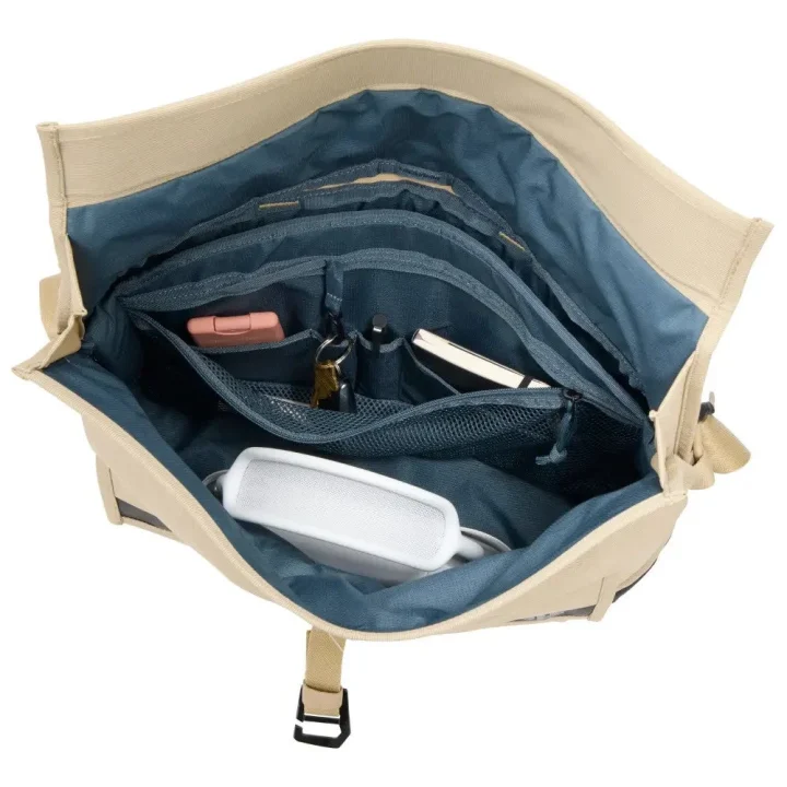 Thule Paramount Crossbody 14L 内部収納