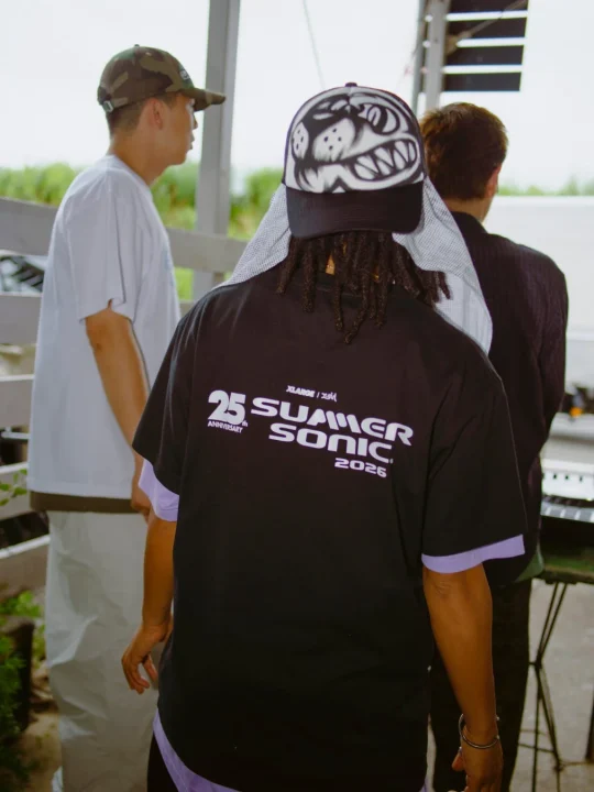 SUMMER SONIC Tシャツの後ろ姿
