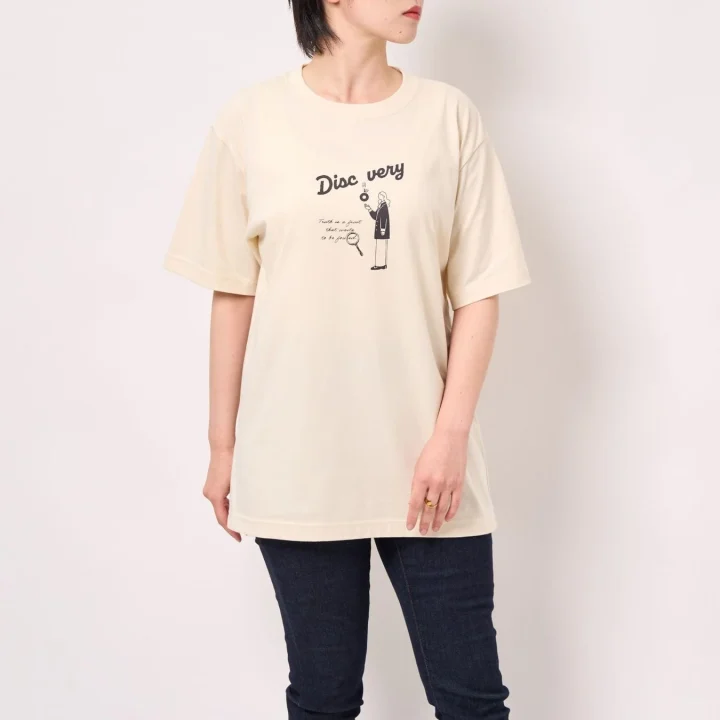 ニュートンTシャツ（アイボリー）着用イメージ