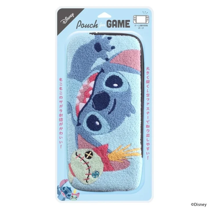 ディズニーのスティッチがデザインされた、もこもこのサガラ刺繍が特徴のゲーム機本体用ポーチです。大きく開くL字ファスナーで出し入れしやすく、可愛らしいデザインが魅力です。