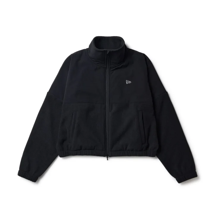 黒いフリースジャケット
