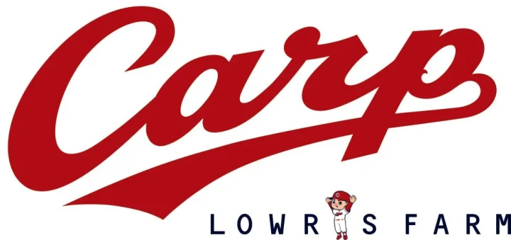 カープとLOWRYS FARMのコラボレーションロゴ