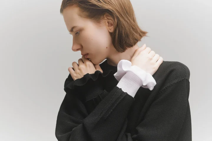 ＜UMILE Yarn＞FRILL CUFFS