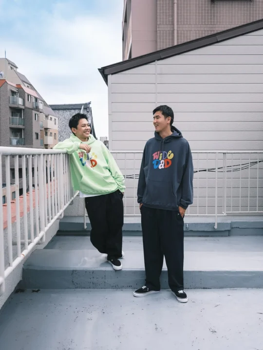 GRAPHIC HOODIE WITH HATCH