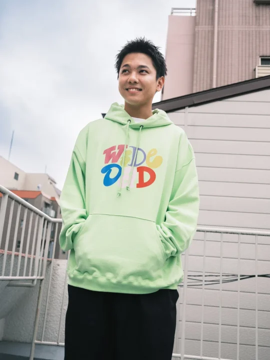 GRAPHIC HOODIE WITH HATCH