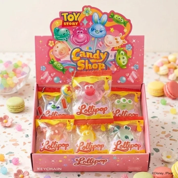 トイストーリー ロリポップキーホルダー陳列