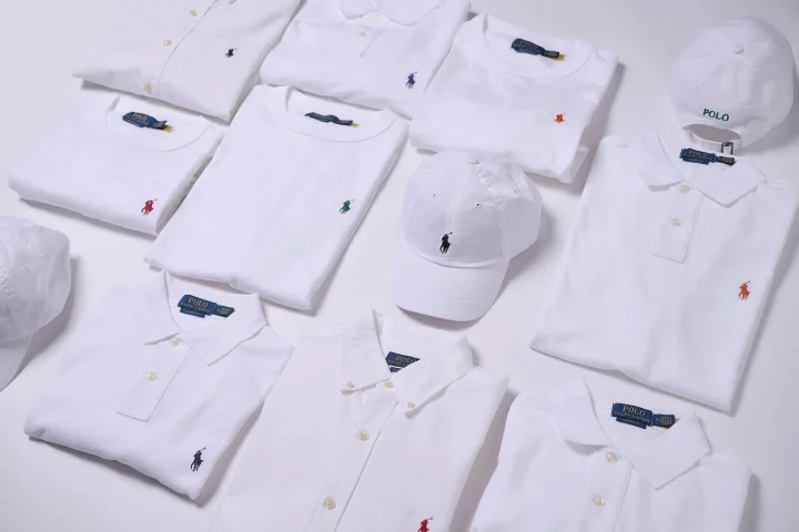 ポロラルフローレンの白いアパレル製品