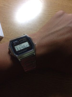 【画像うｐ】こんな感じで安くてダサかっこいい時計のオススメない？